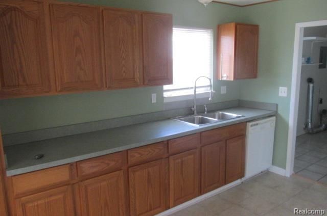 22705 Laukel Street, Saint Clair Shores, MI 48080