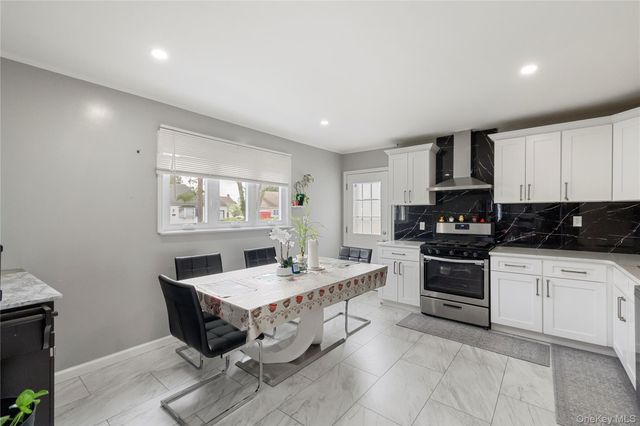 92 W 21st Street, Deer Park, NY 11729