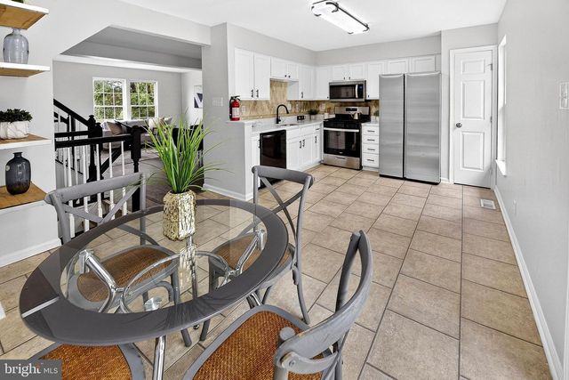 70 COACHLIGHT DR, Sicklerville, NJ 08081