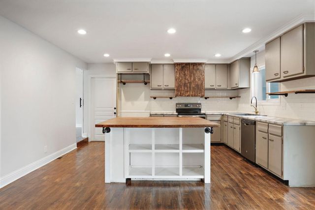 900 Virginia Ave, Lodi, CA 95242