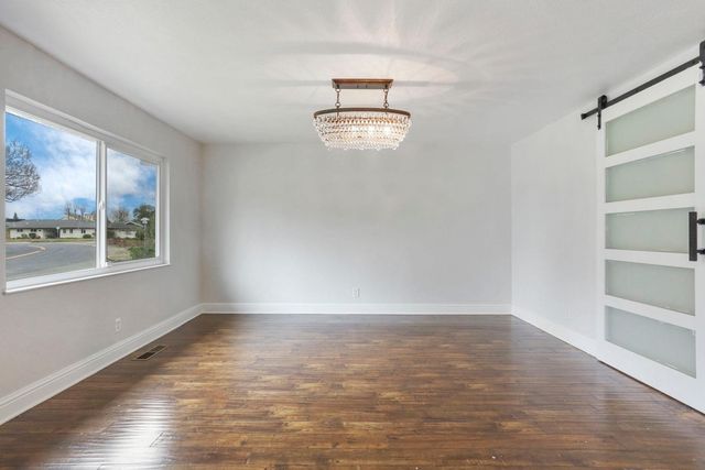 900 Virginia Ave, Lodi, CA 95242