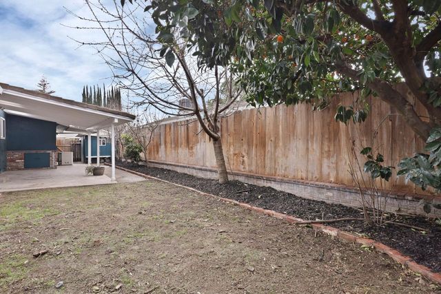 900 Virginia Ave, Lodi, CA 95242