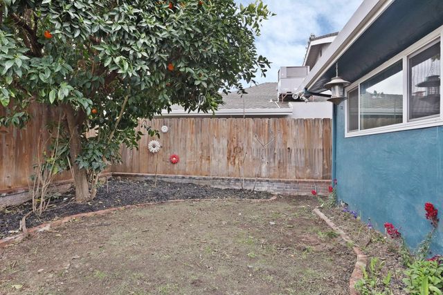 900 Virginia Ave, Lodi, CA 95242