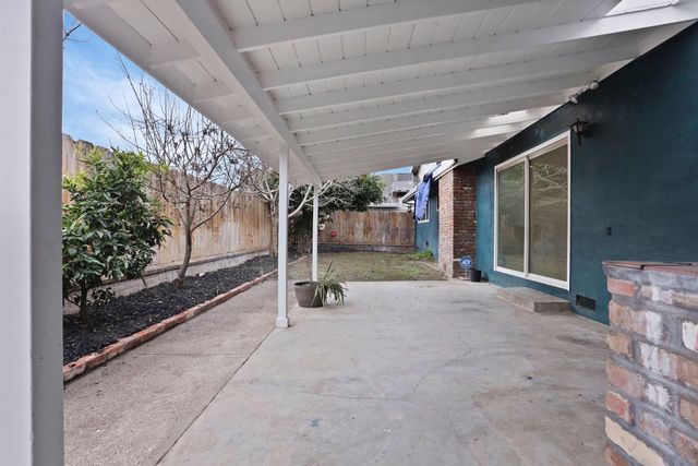 900 Virginia Ave, Lodi, CA 95242