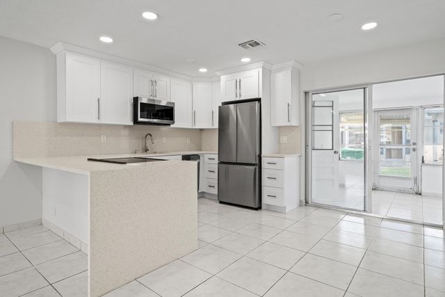 2716 Ponce De Leon Boulevard, Delray Beach, FL 33445