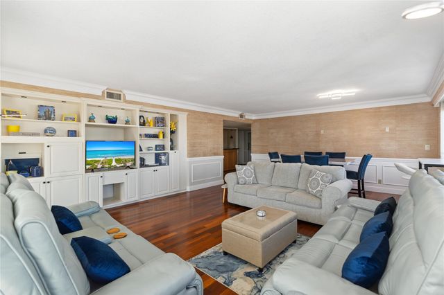 3000 Holiday Dr 1002, Fort Lauderdale, FL 33316