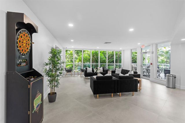 3000 Holiday Dr 1002, Fort Lauderdale, FL 33316