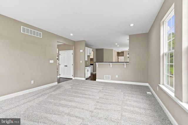 2740 DORAL ST, Vineland, NJ 08361
