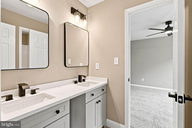 2740 DORAL ST, Vineland, NJ 08361