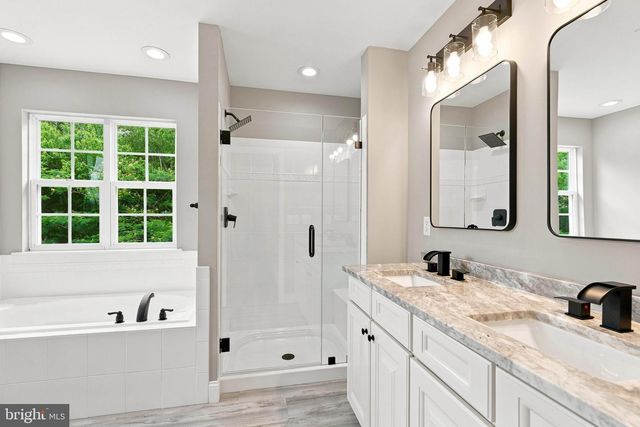 2740 DORAL ST, Vineland, NJ 08361