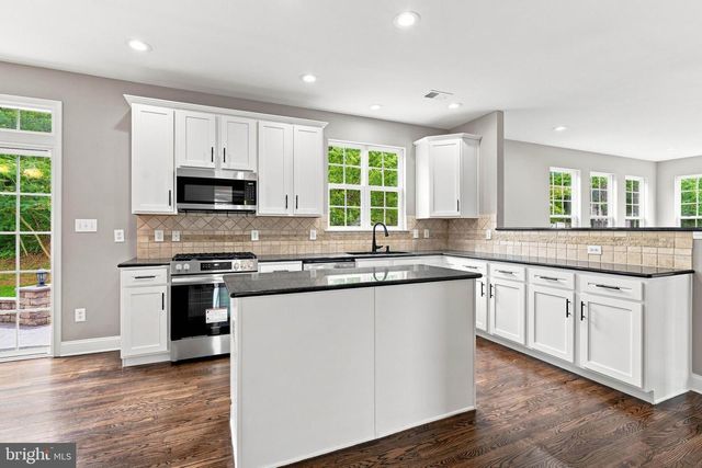 2740 DORAL ST, Vineland, NJ 08361