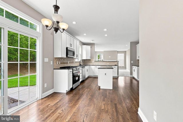 2740 DORAL ST, Vineland, NJ 08361