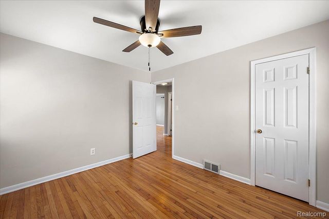 3150 Royal Avenue, Berkley, MI 48072