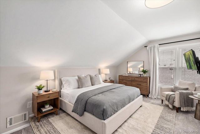 3150 Royal Avenue, Berkley, MI 48072