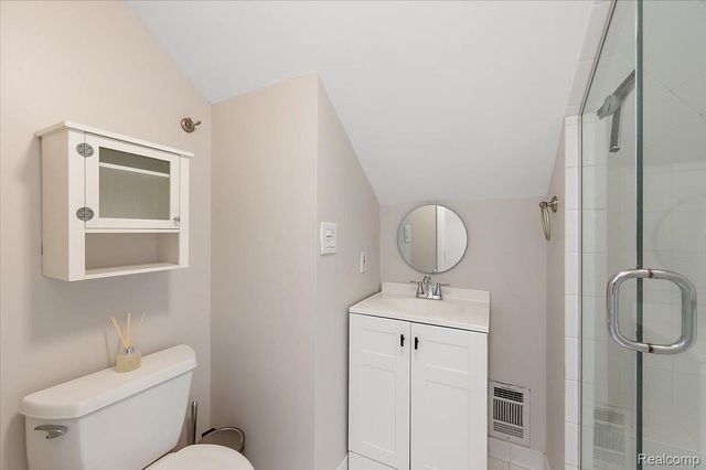 3150 Royal Avenue, Berkley, MI 48072