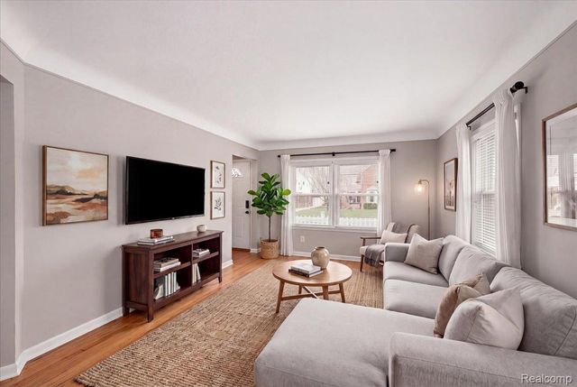 3150 Royal Avenue, Berkley, MI 48072