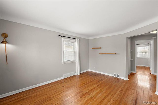 3150 Royal Avenue, Berkley, MI 48072