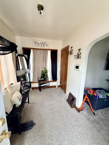 4628 W Leon TERRACE, Milwaukee, WI 53216