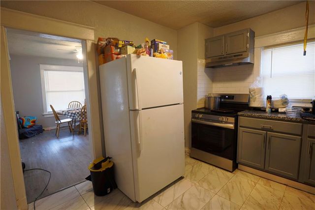 3731 Olive Street, Kansas City, MO 64109