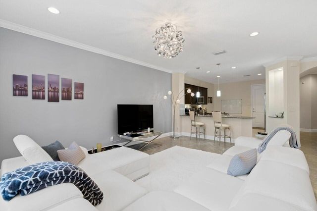 2086 Foxtail View Court, West Palm Beach, FL 33411