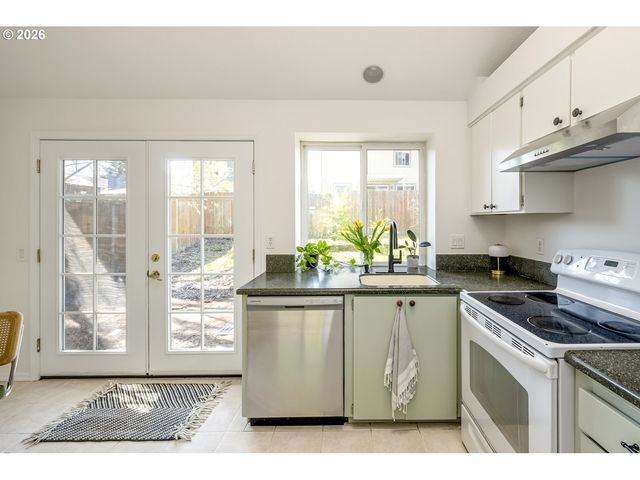 7227 Sw LINETTE Way, Beaverton, OR 97007