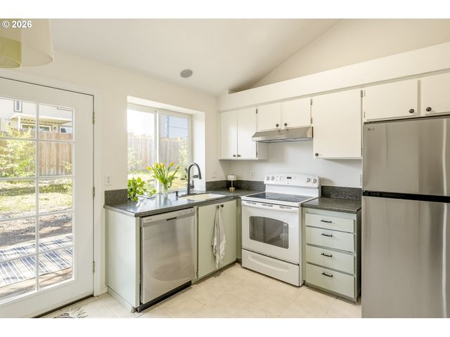 7227 Sw LINETTE Way, Beaverton, OR 97007