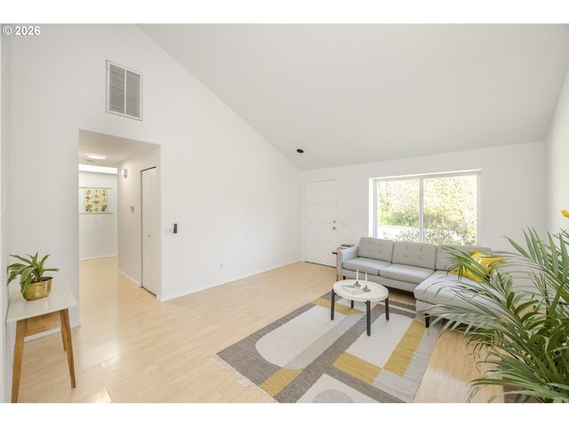 7227 Sw LINETTE Way, Beaverton, OR 97007