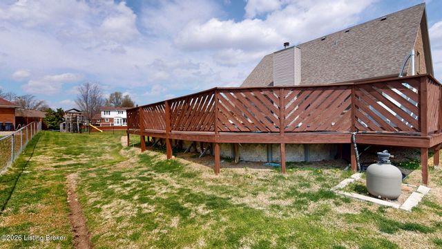 400 Olde Colony Cove, Louisville, KY 40214