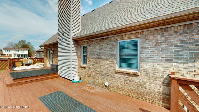 400 Olde Colony Cove, Louisville, KY 40214
