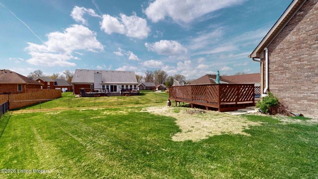 400 Olde Colony Cove, Louisville, KY 40214