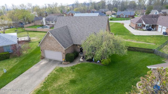 400 Olde Colony Cove, Louisville, KY 40214