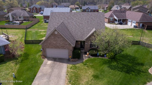 400 Olde Colony Cove, Louisville, KY 40214