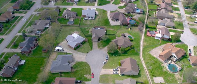 400 Olde Colony Cove, Louisville, KY 40214