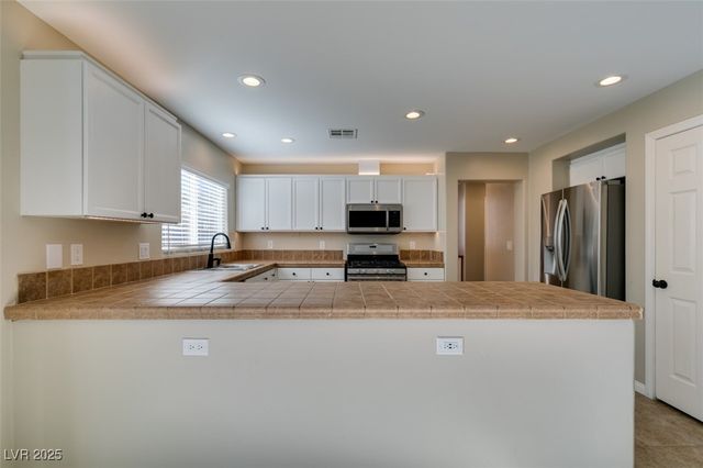 25 Precipice Court, Henderson, NV 89002