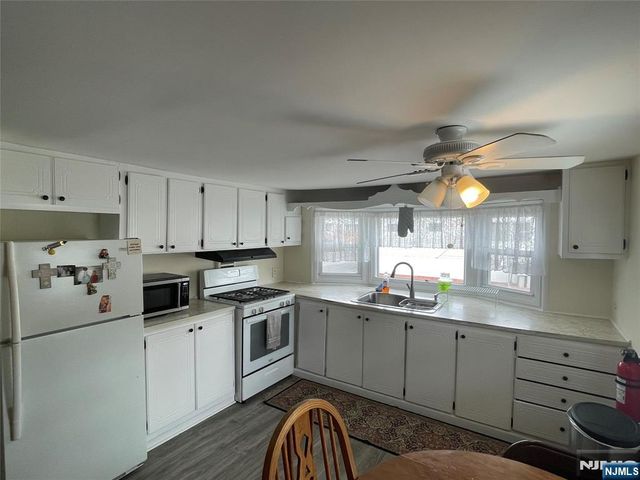 2 Ambassador Drive, Wayne, NJ 07470