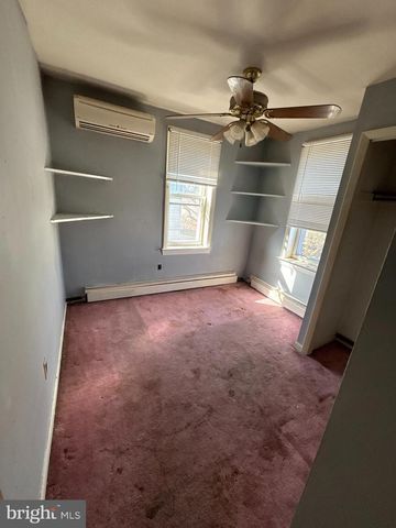 134 PUTCAN AVE, Essington, PA 19029