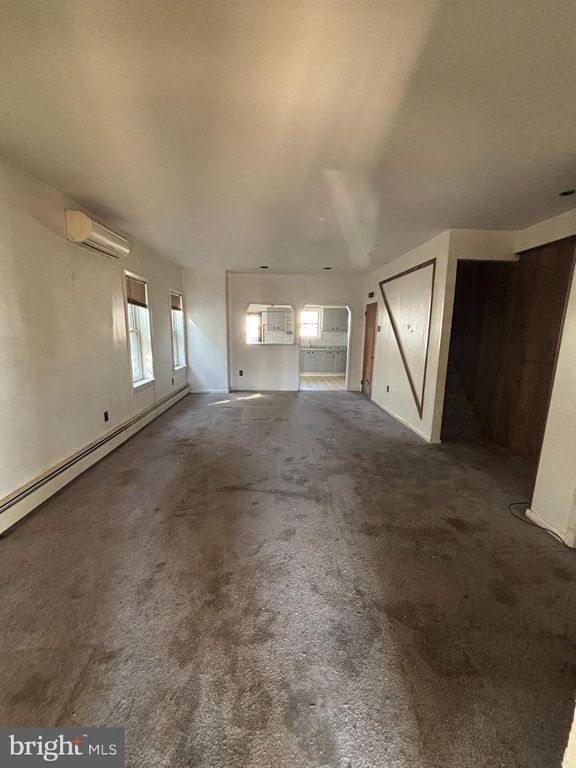 Image 5 of property listing at 134 PUTCAN AVE, Essington, PA 19029