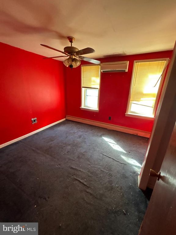 Image 9 of property listing at 134 PUTCAN AVE, Essington, PA 19029