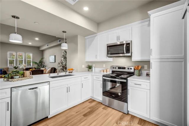 1336 Locust Avenue 3, Long Beach, CA 90813
