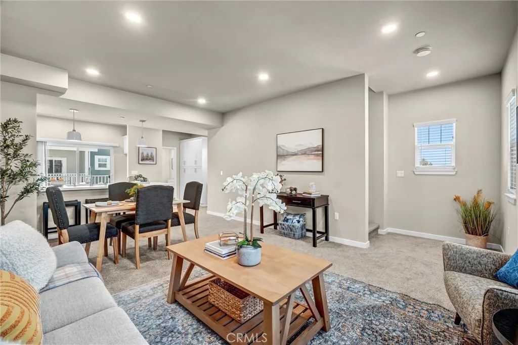 1336 Locust Avenue 3, Long Beach, CA 90813