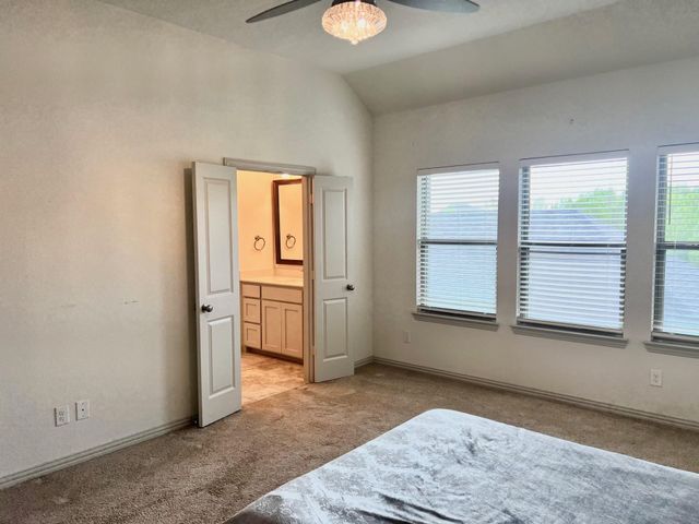 4408 Meadow Hawk Drive, Arlington, TX 76005