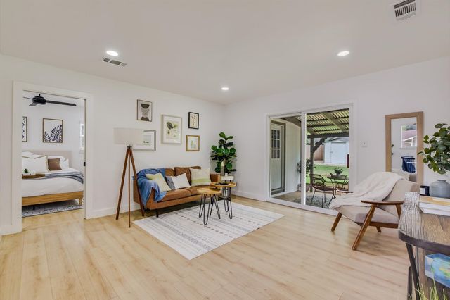 502 Tilbury LN, Austin, TX 78745