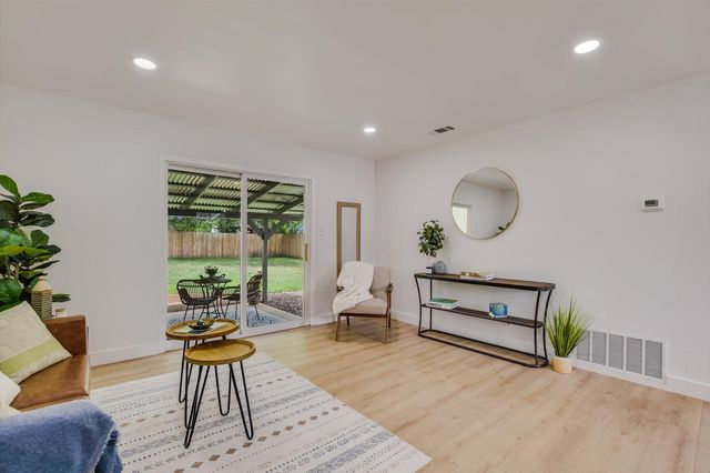 502 Tilbury LN, Austin, TX 78745