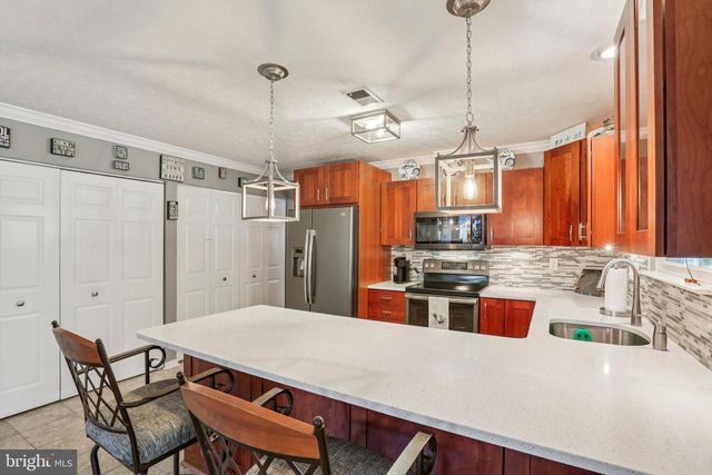 836 DERBY FARMS DR, Severn, MD 21144