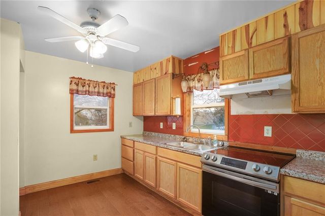 427 Pine Street, Wellsville, KS 66092