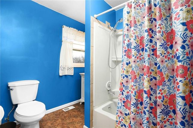 427 Pine Street, Wellsville, KS 66092