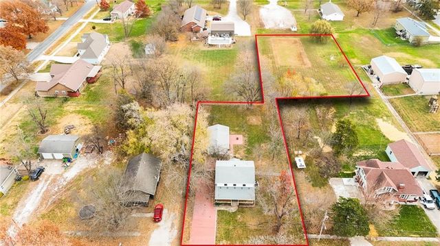 427 Pine Street, Wellsville, KS 66092