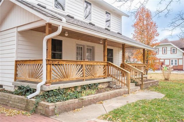 427 Pine Street, Wellsville, KS 66092