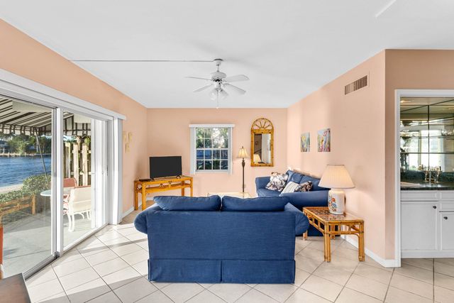 2000 S Ocean Boulevard X1, Delray Beach, FL 33483