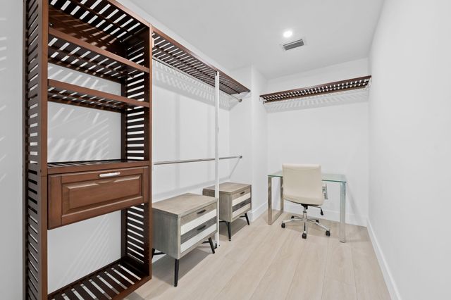1532 NE 17th Avenue, Fort Lauderdale, FL 33304